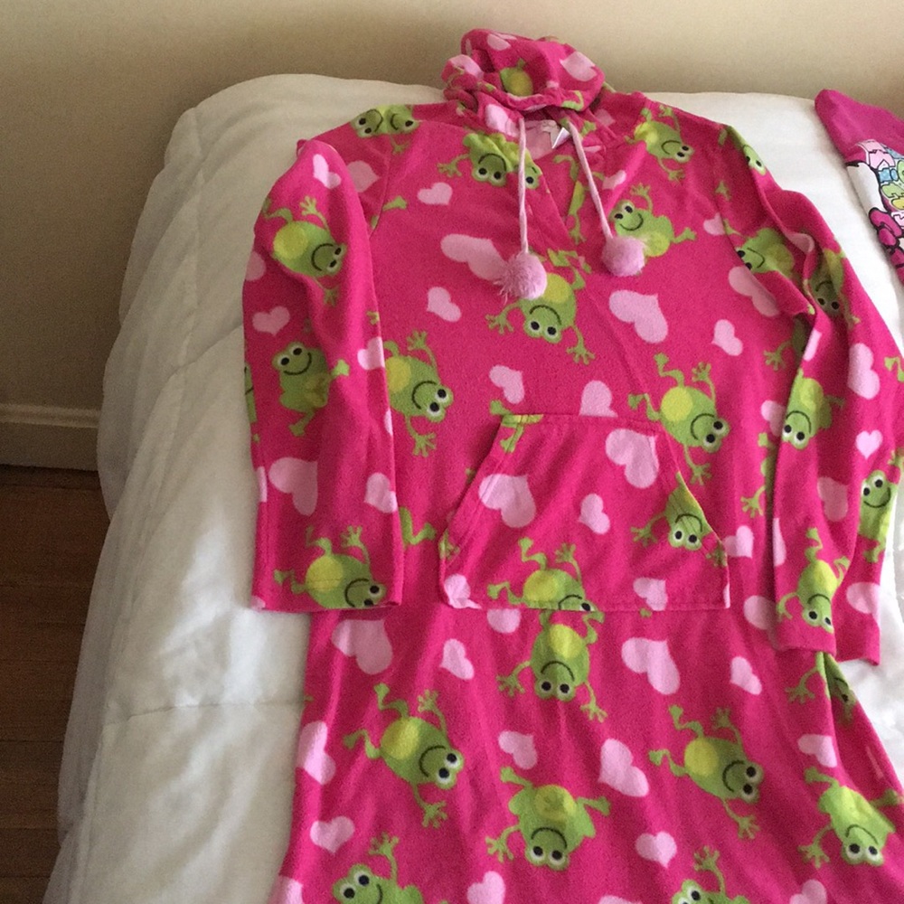 Pjs - Picture 2 of 4
